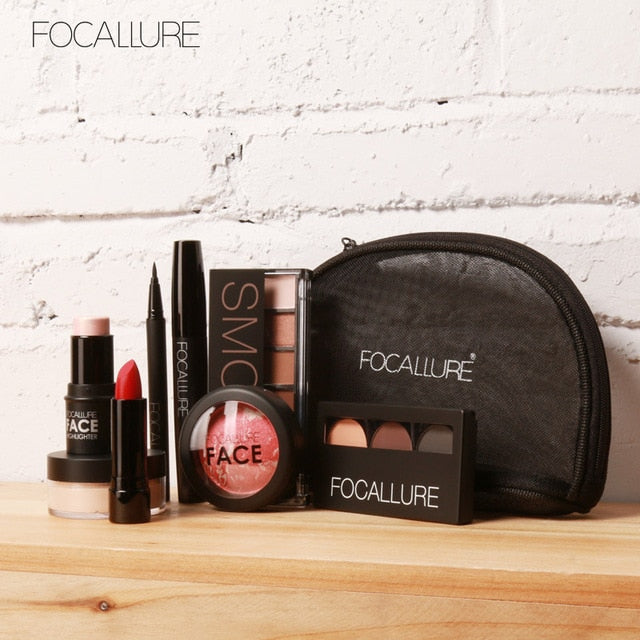 FOCALLURE 8 pcs makeup kit cosmetics set full professional including lipstick eyeshadow eyeliner makeup bag makeup sets